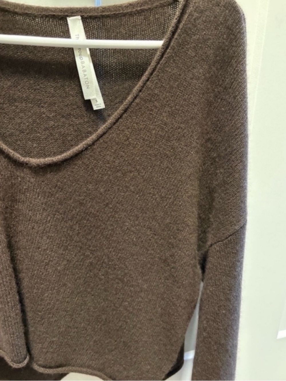The Group by Babaton LUXE CASHMERE V-NECK SWEATER - Picture 7 of 10